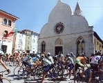 Il ritrovo di partenza in piazza a Muggia