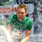 Il vincitore Piechele sul podio Il vincitore Piechele sul podio