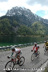 Passaggio accanto al Lago del Predil Passaggio accanto al Lago del Predil